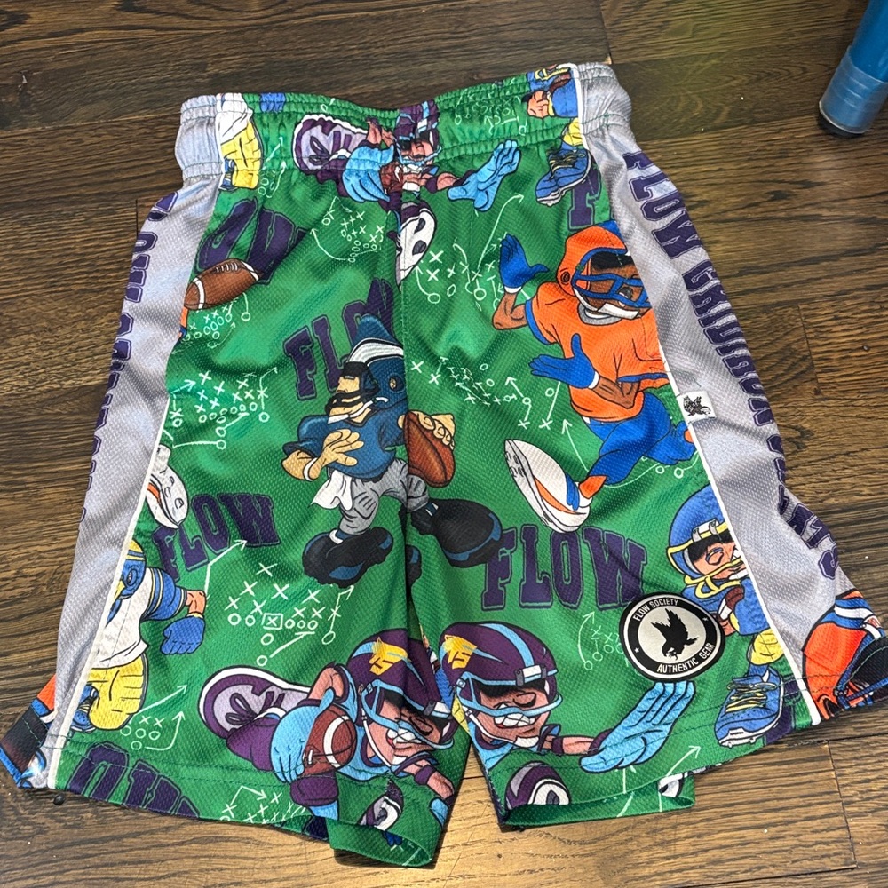 Like new follow society shorts